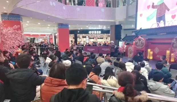 這面3層樓高的壹品玉屏，帶火這座16萬(wàn)㎡購(gòu)物中心的線下?tīng)I(yíng)銷(xiāo) 4.webp.jpg